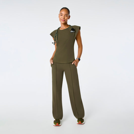 Orillia Slim Scoop Neck  Set™